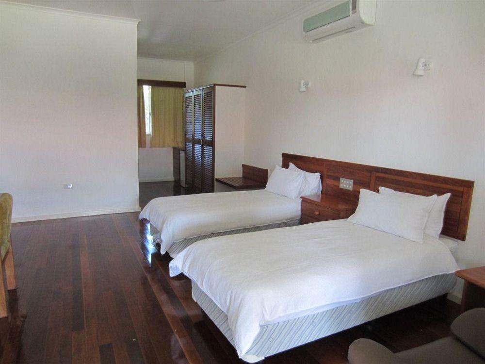Madang Star International Hotel Стая снимка