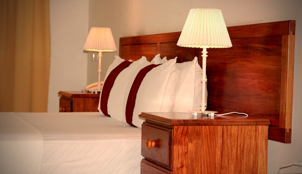 Madang Star International Hotel Екстериор снимка